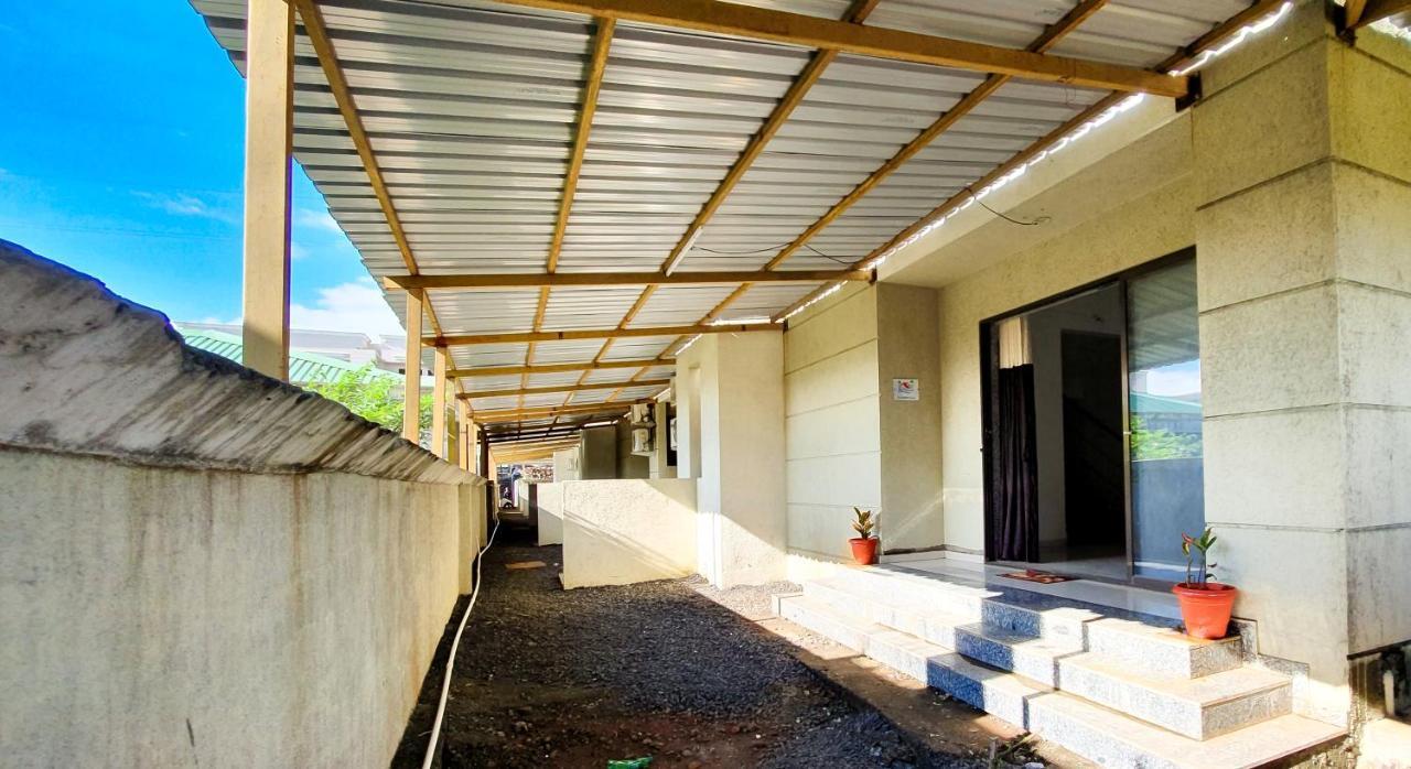 Vivaant Retreat And Conventions Hotel Igatpuri Exterior photo