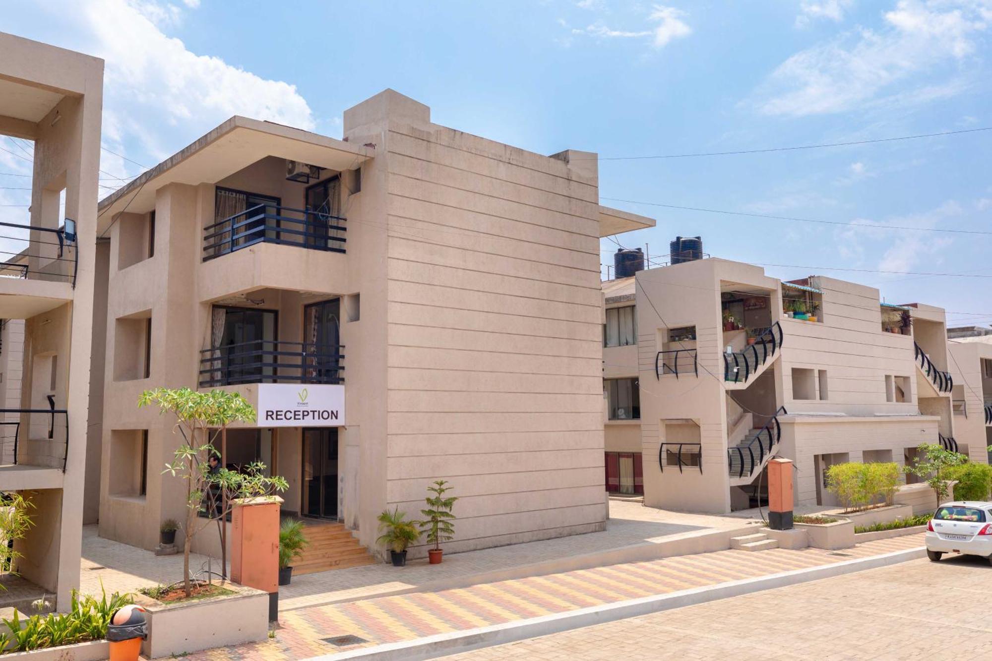 Vivaant Retreat And Conventions Hotel Igatpuri Exterior photo