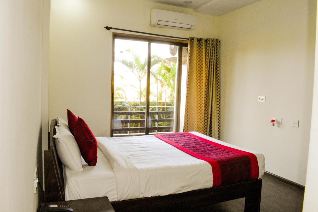 Vivaant Retreat And Conventions Hotel Igatpuri Exterior photo