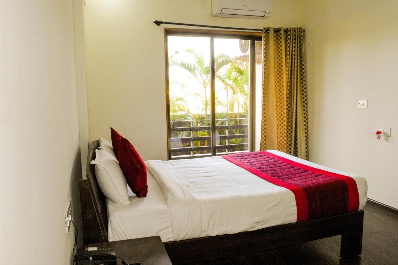 Vivaant Retreat And Conventions Hotel Igatpuri Exterior photo