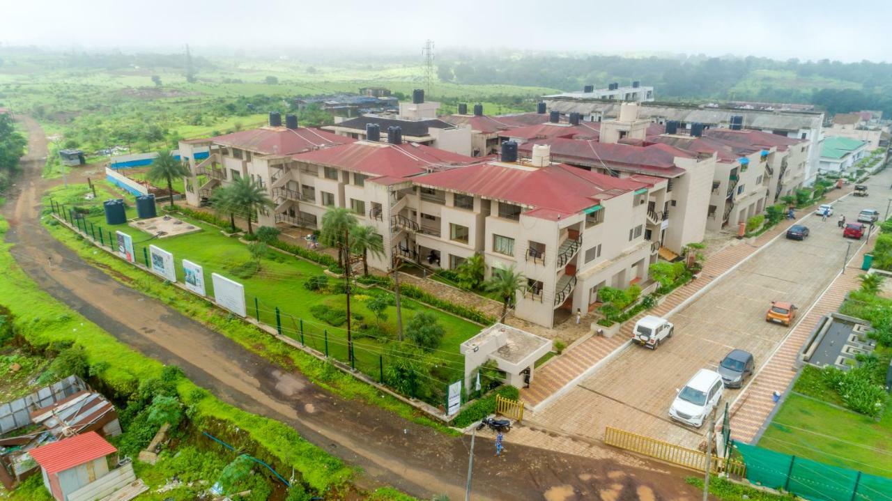 Vivaant Retreat And Conventions Hotel Igatpuri Exterior photo